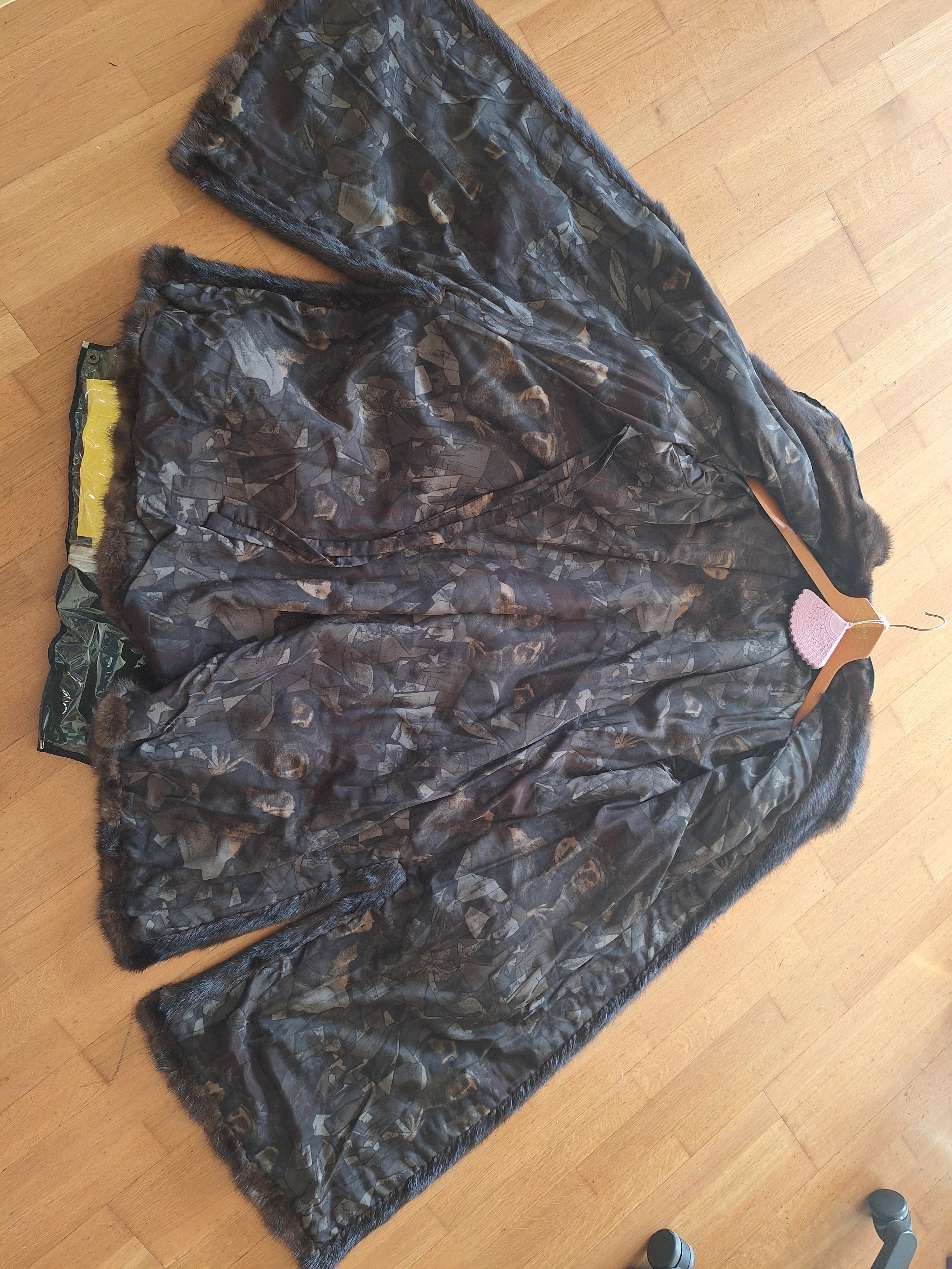 Eingereichtes Pelzstück – Beispiel 233 Bild 3