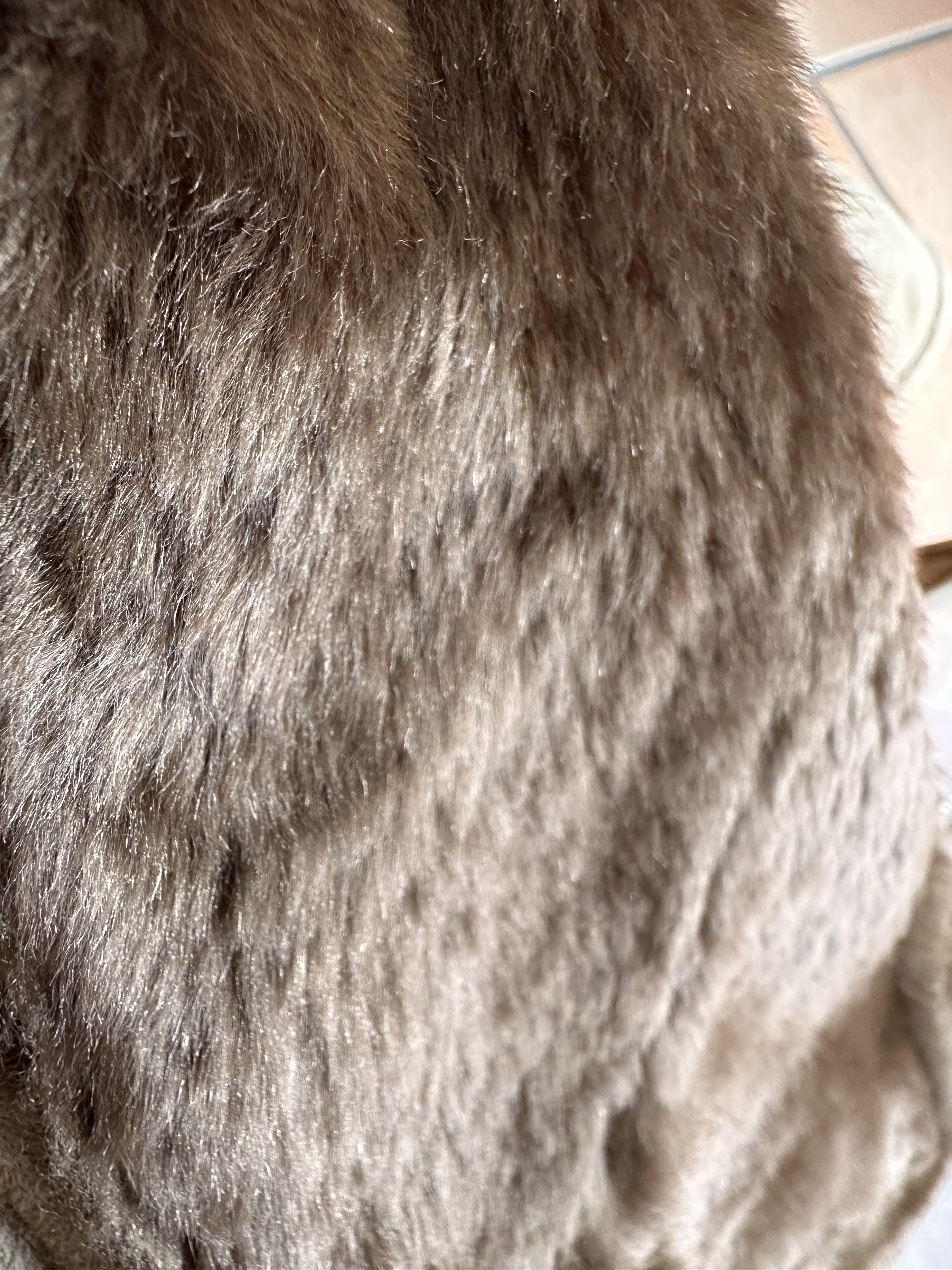 Eingereichtes Pelzstück – Beispiel 27 Bild 4