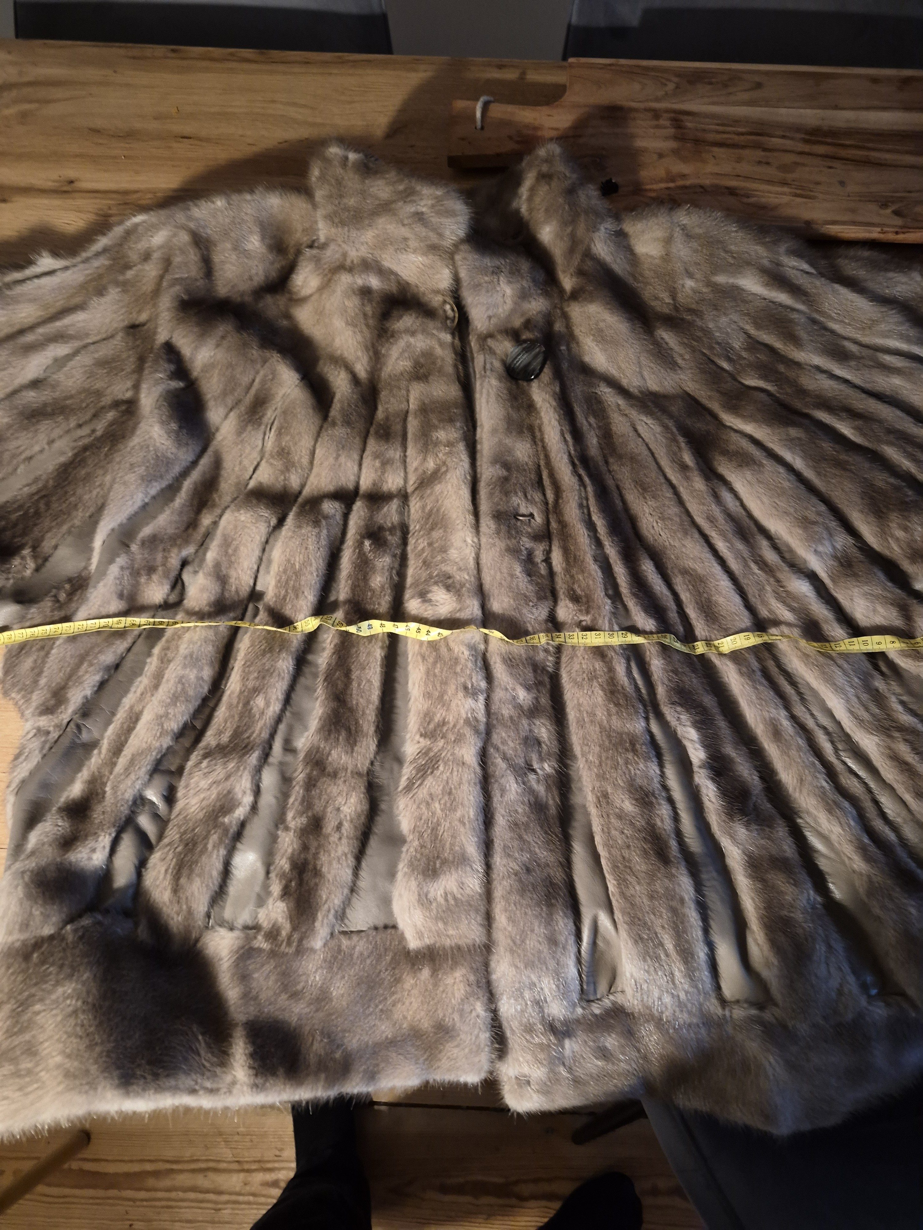 Eingereichtes Pelzstück – Beispiel 1 Bild 1