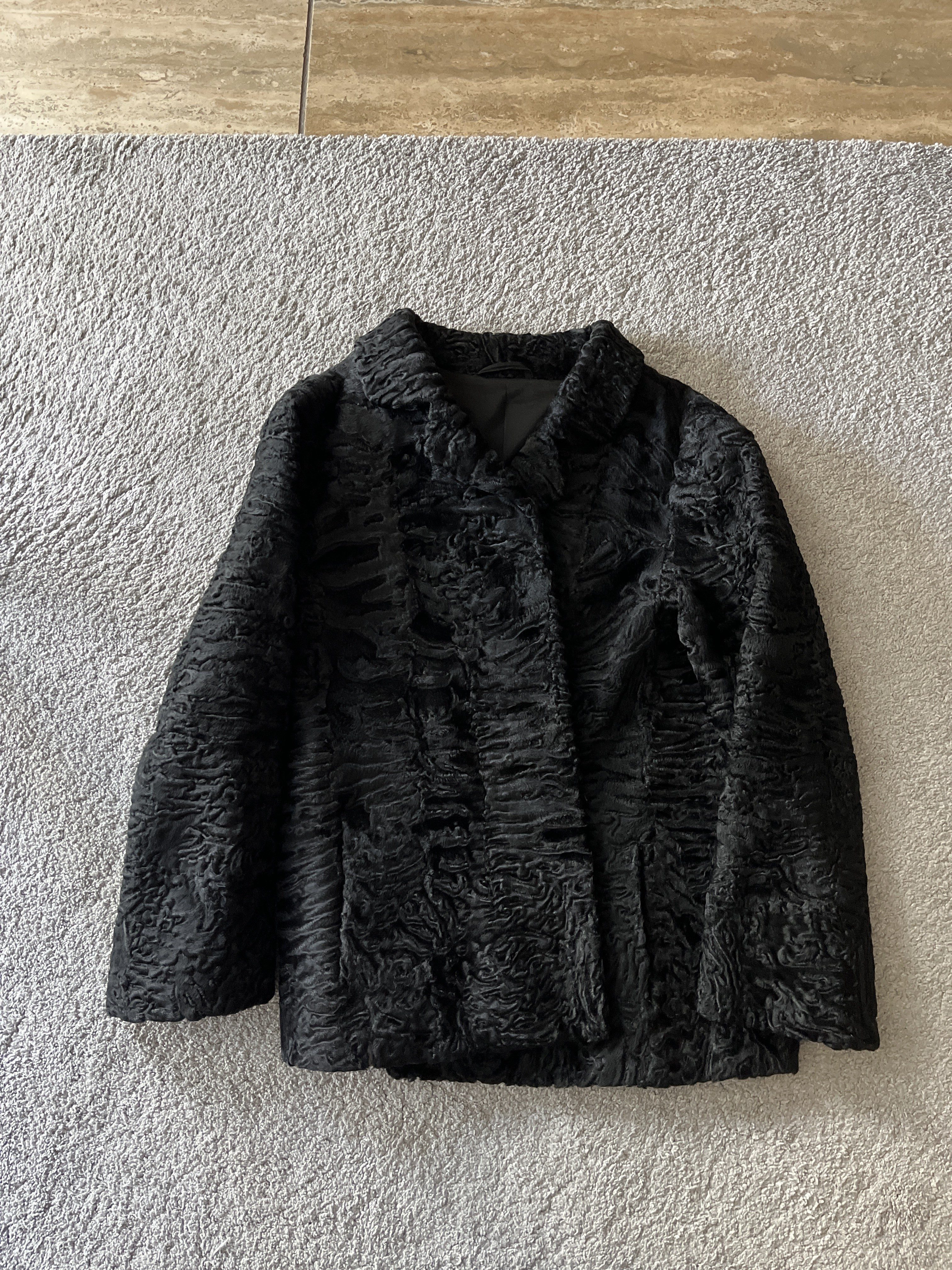 Eingereichtes Pelzstück – Beispiel 44.4 Bild 1