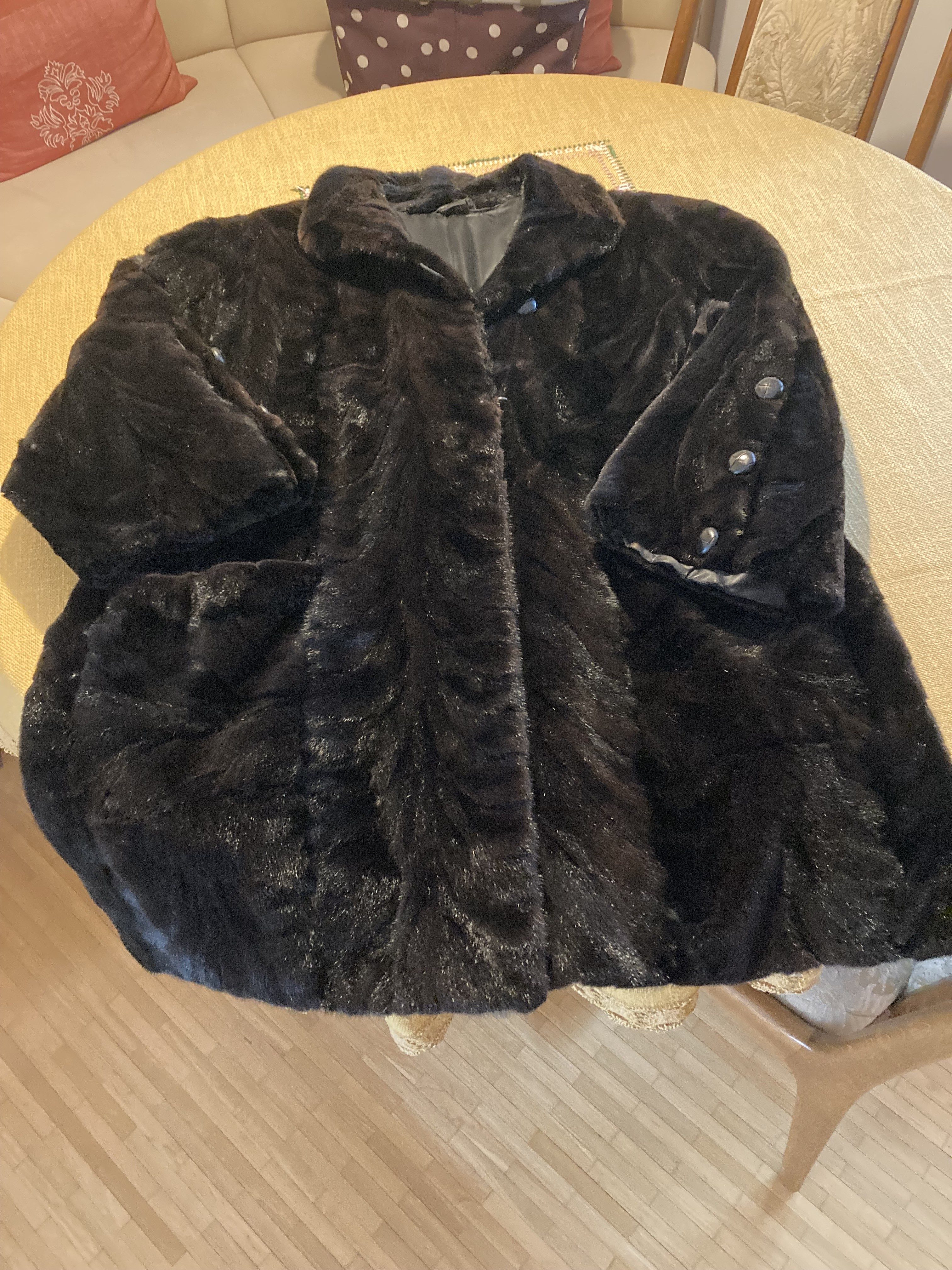 Eingereichtes Pelzstück – Beispiel 244 Bild 6