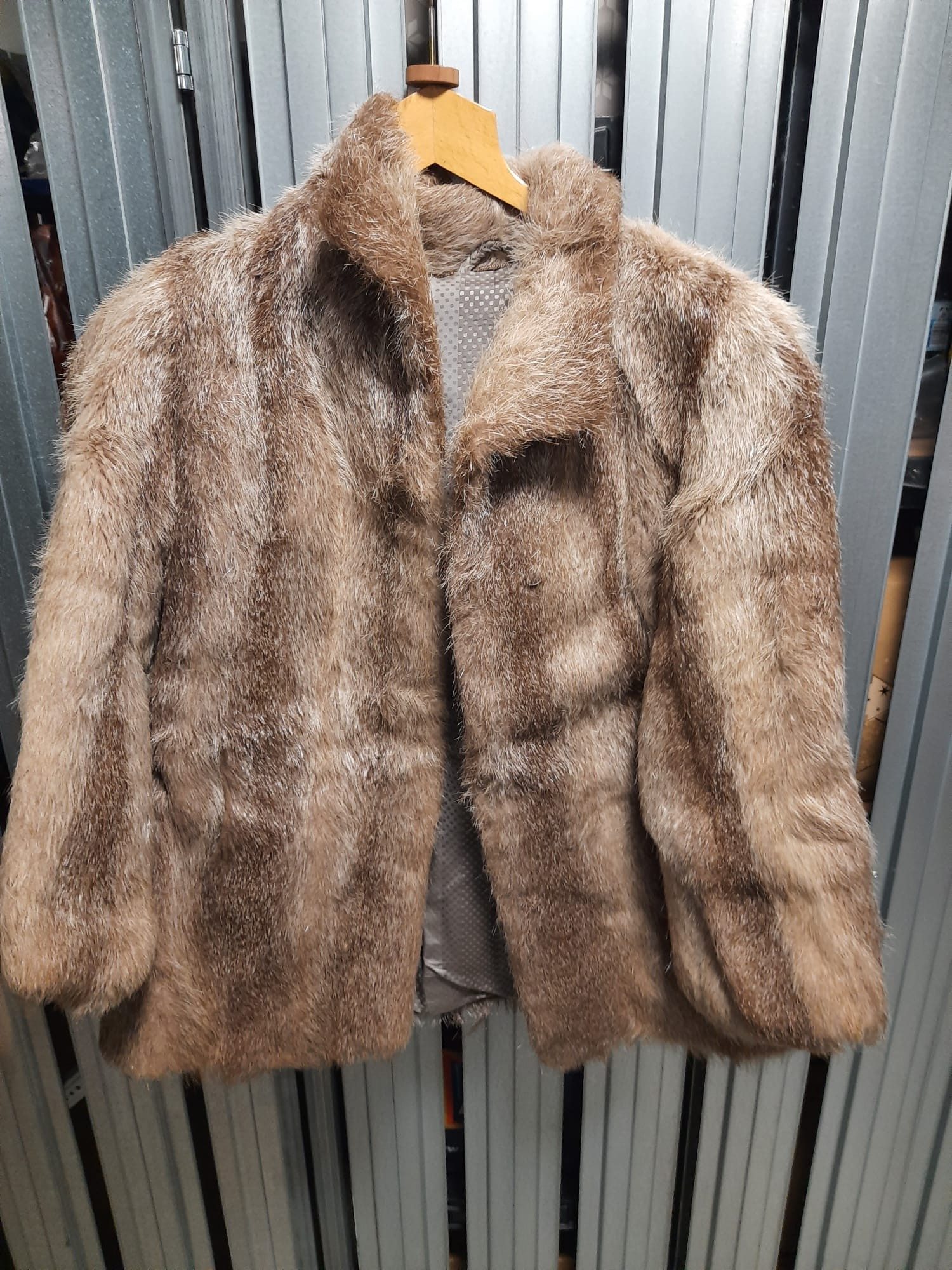 Eingereichtes Pelzstück – Beispiel 226.2 Bild 3