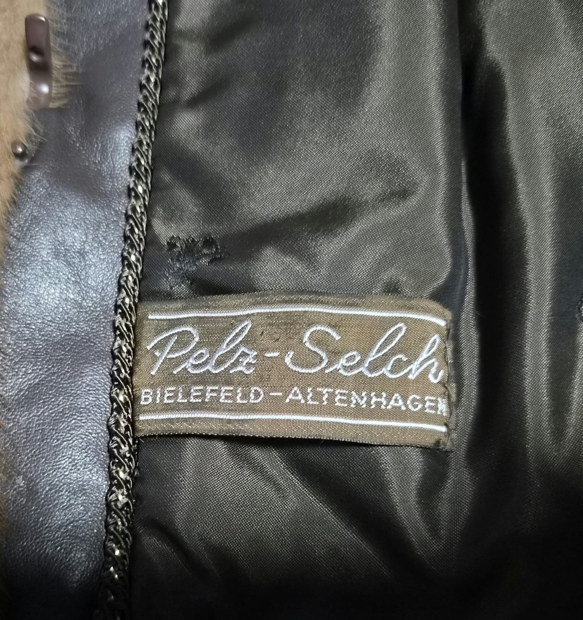 Eingereichtes Pelzstück – Beispiel 242.1 Bild 3
