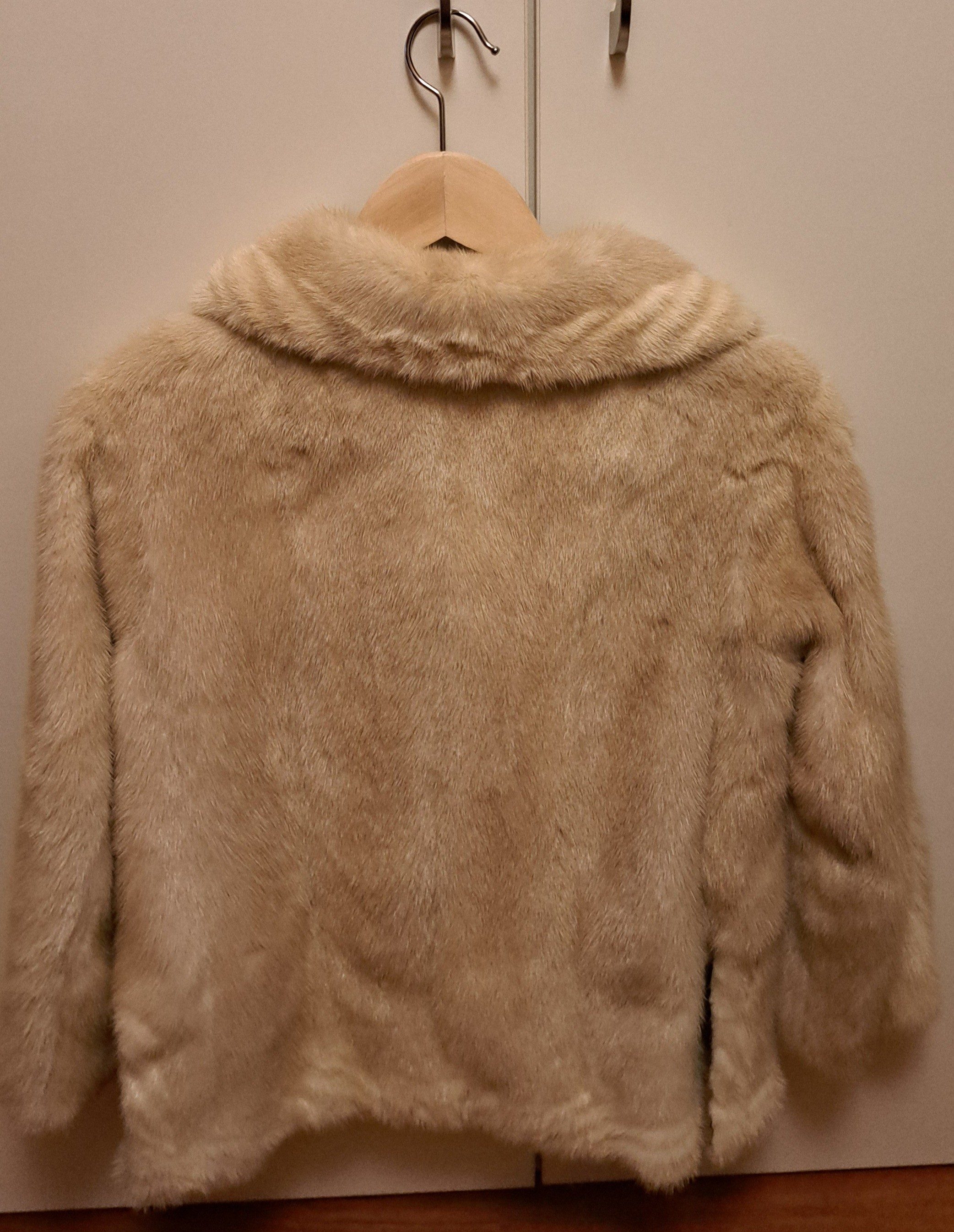 Eingereichtes Pelzstück – Beispiel 1 Bild 4