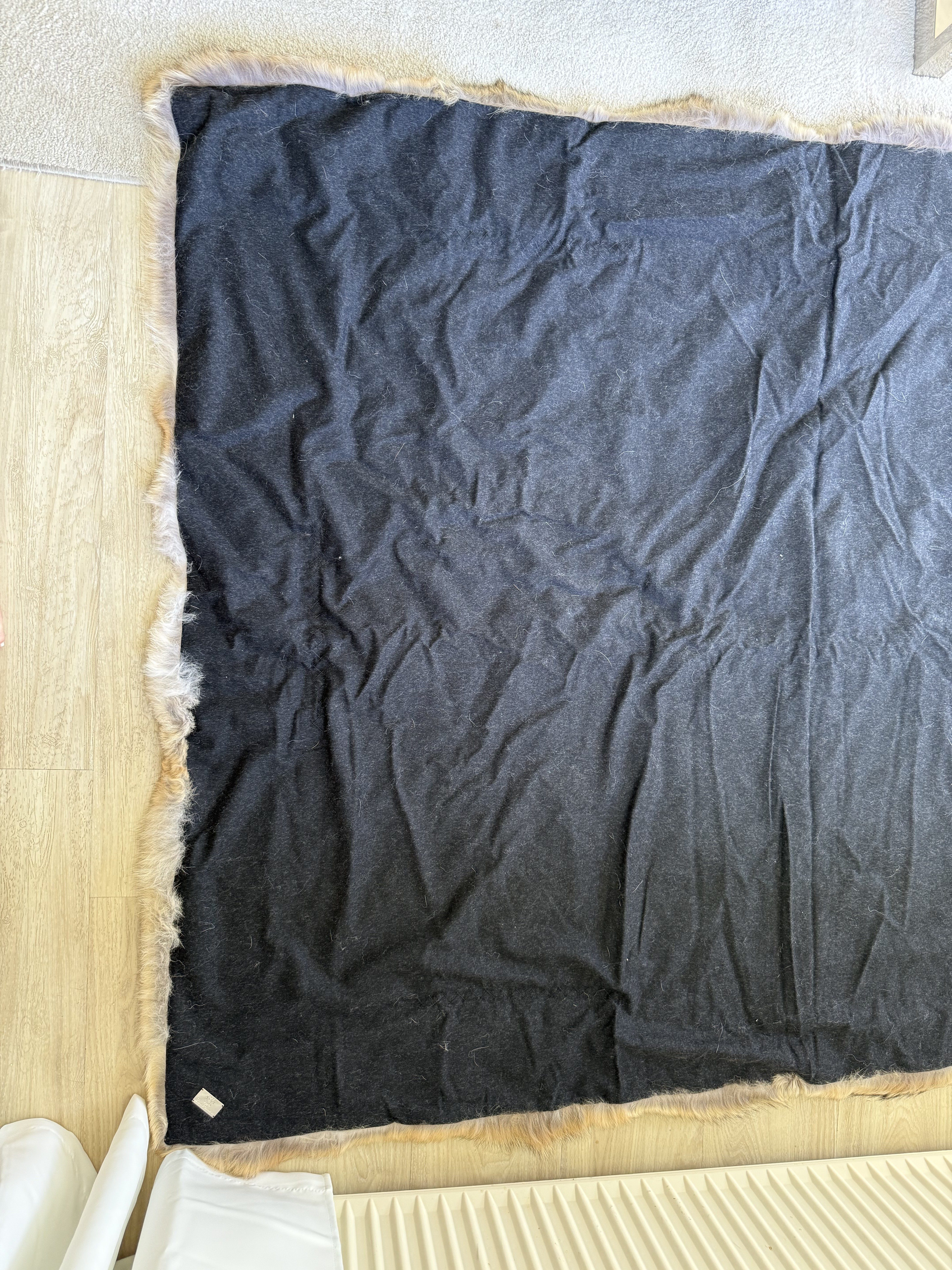 Eingereichtes Pelzstück – Beispiel 127 Bild 12