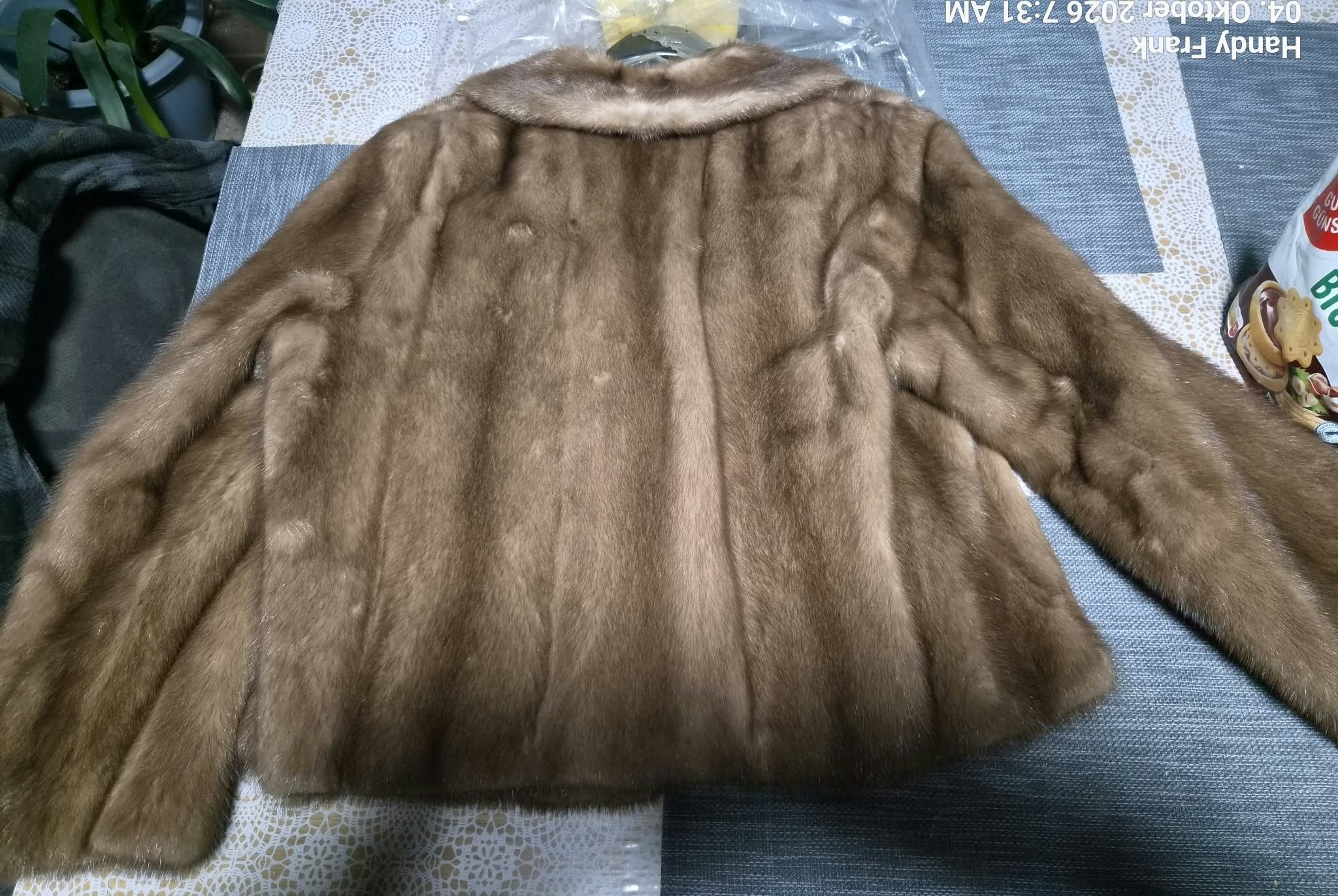 Eingereichtes Pelzstück – Beispiel 242.1 Bild 4
