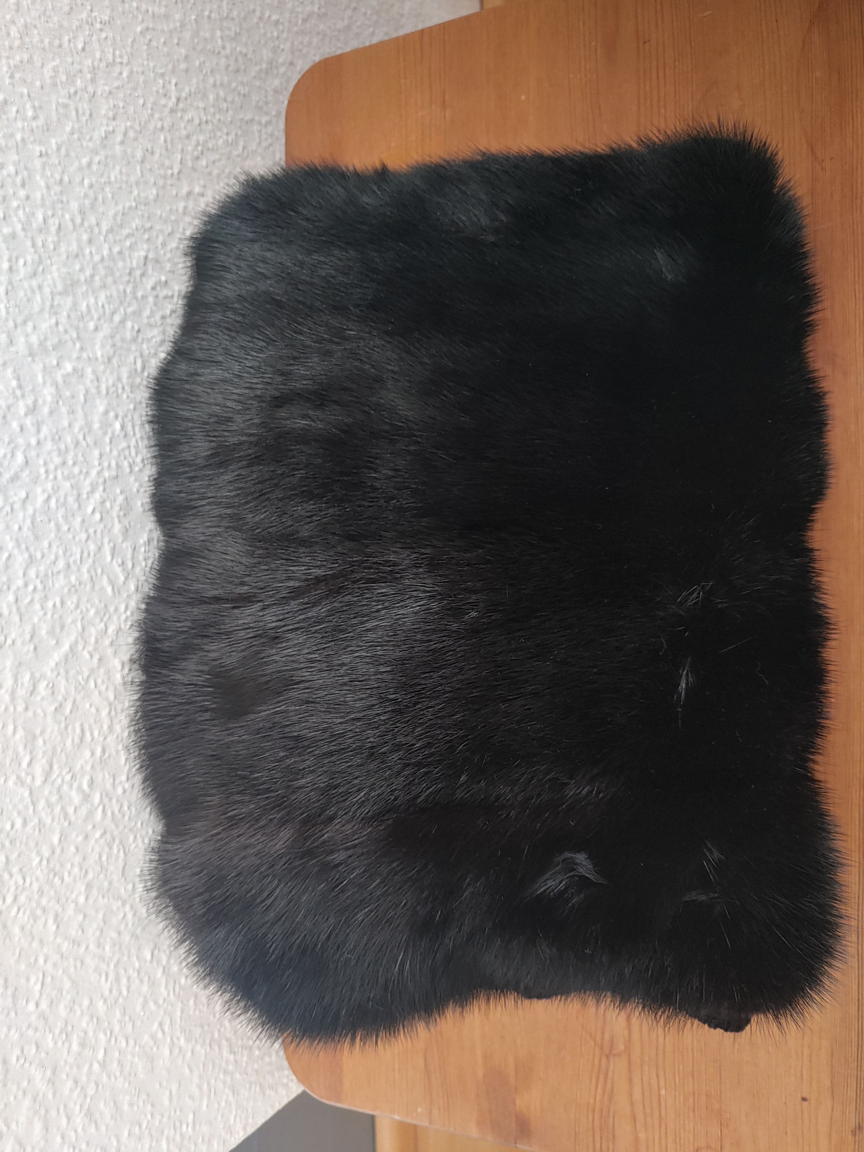 Eingereichtes Pelzstück – Beispiel 223.3 Bild 1