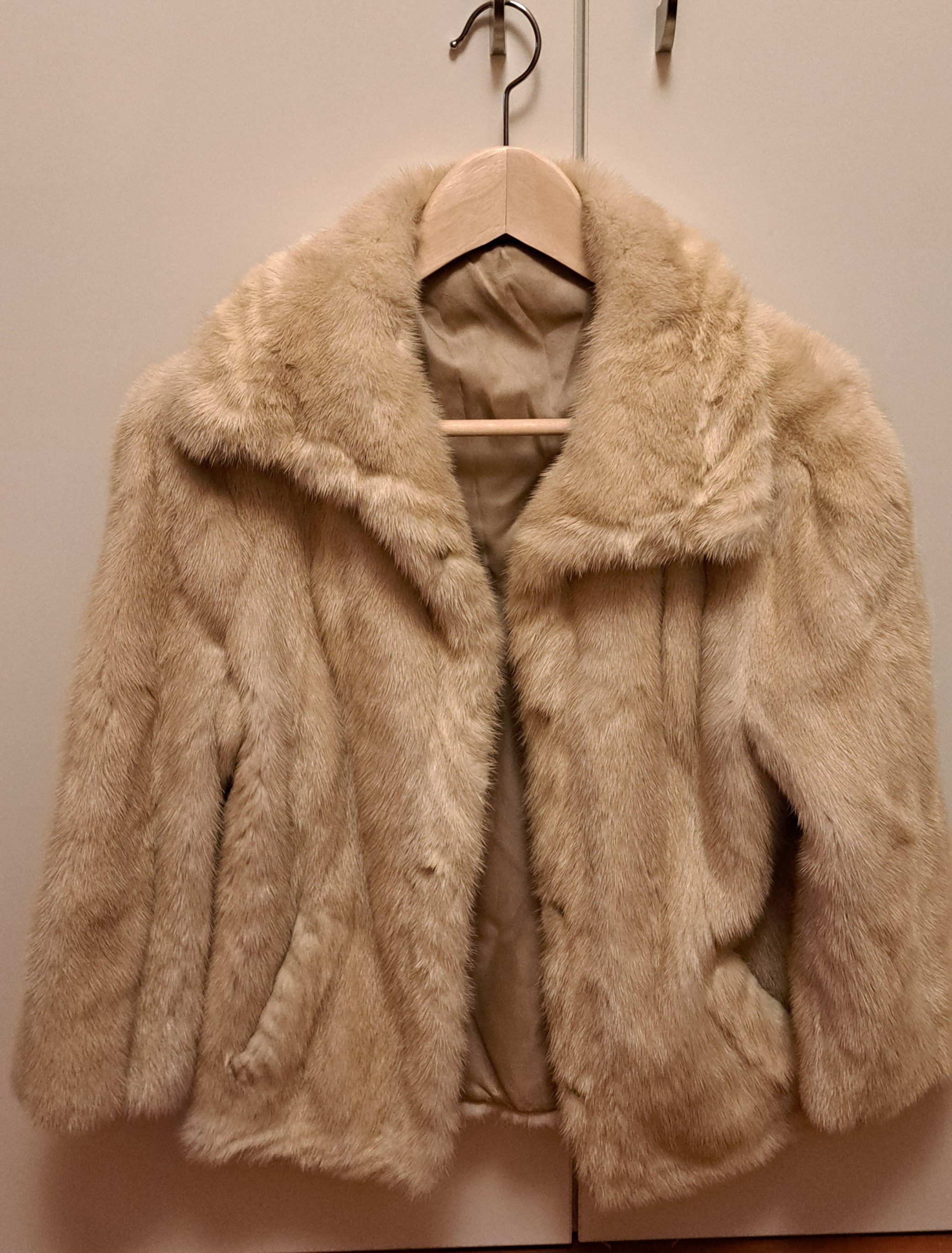 Eingereichtes Pelzstück – Beispiel 1 Bild 1