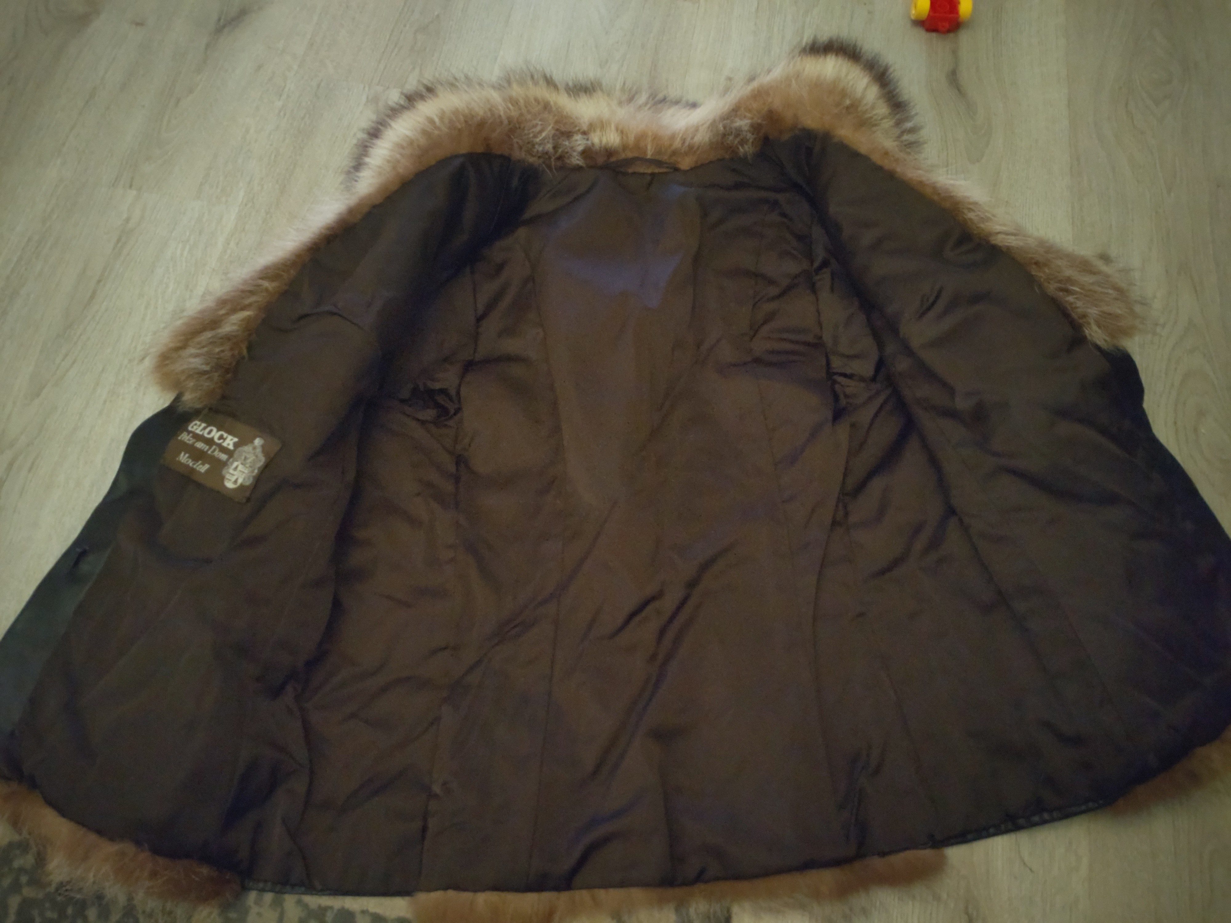 Eingereichtes Pelzstück – Beispiel 75 Bild 1