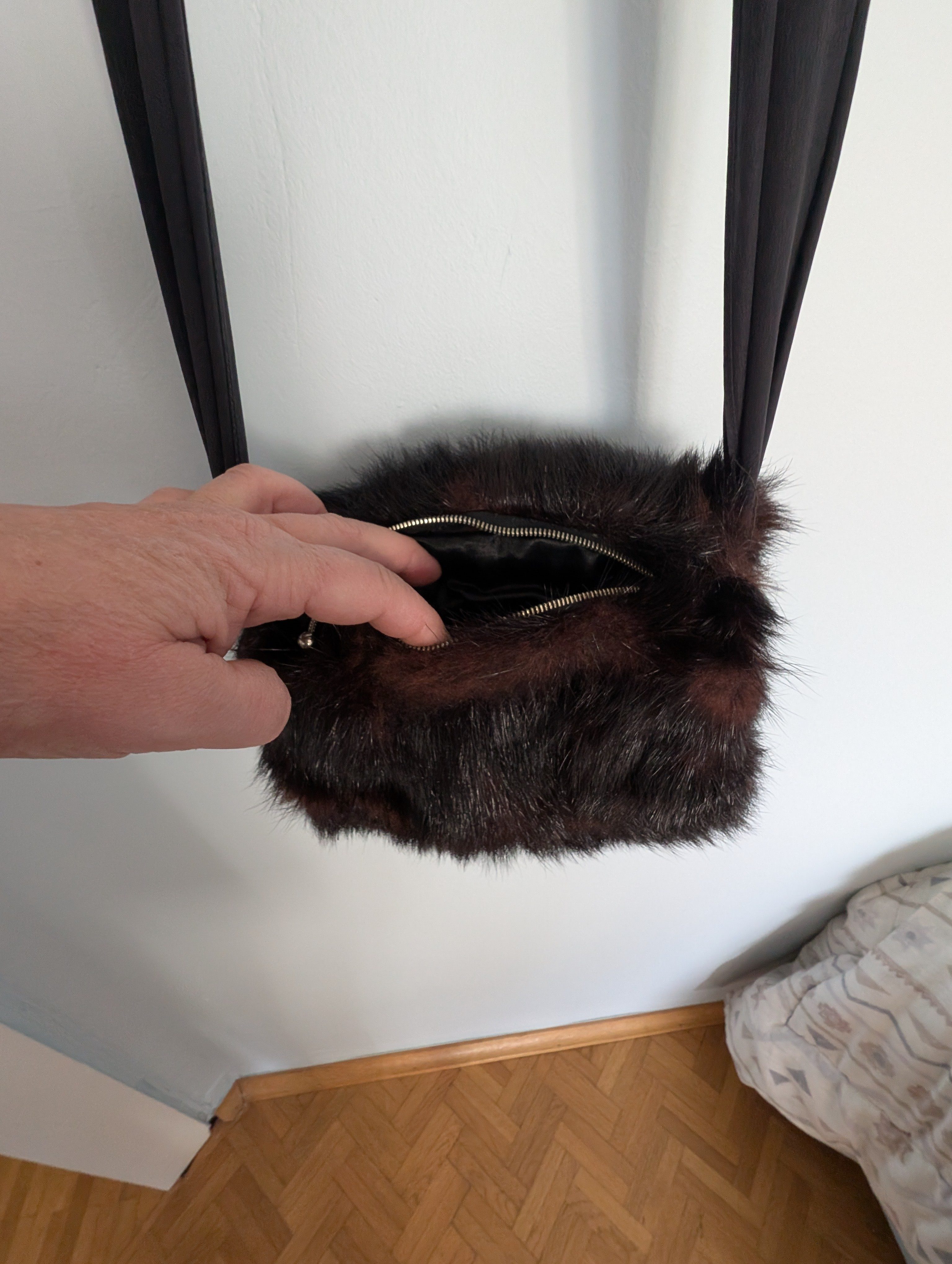 Eingereichtes Pelzstück – Beispiel 11 Bild 3