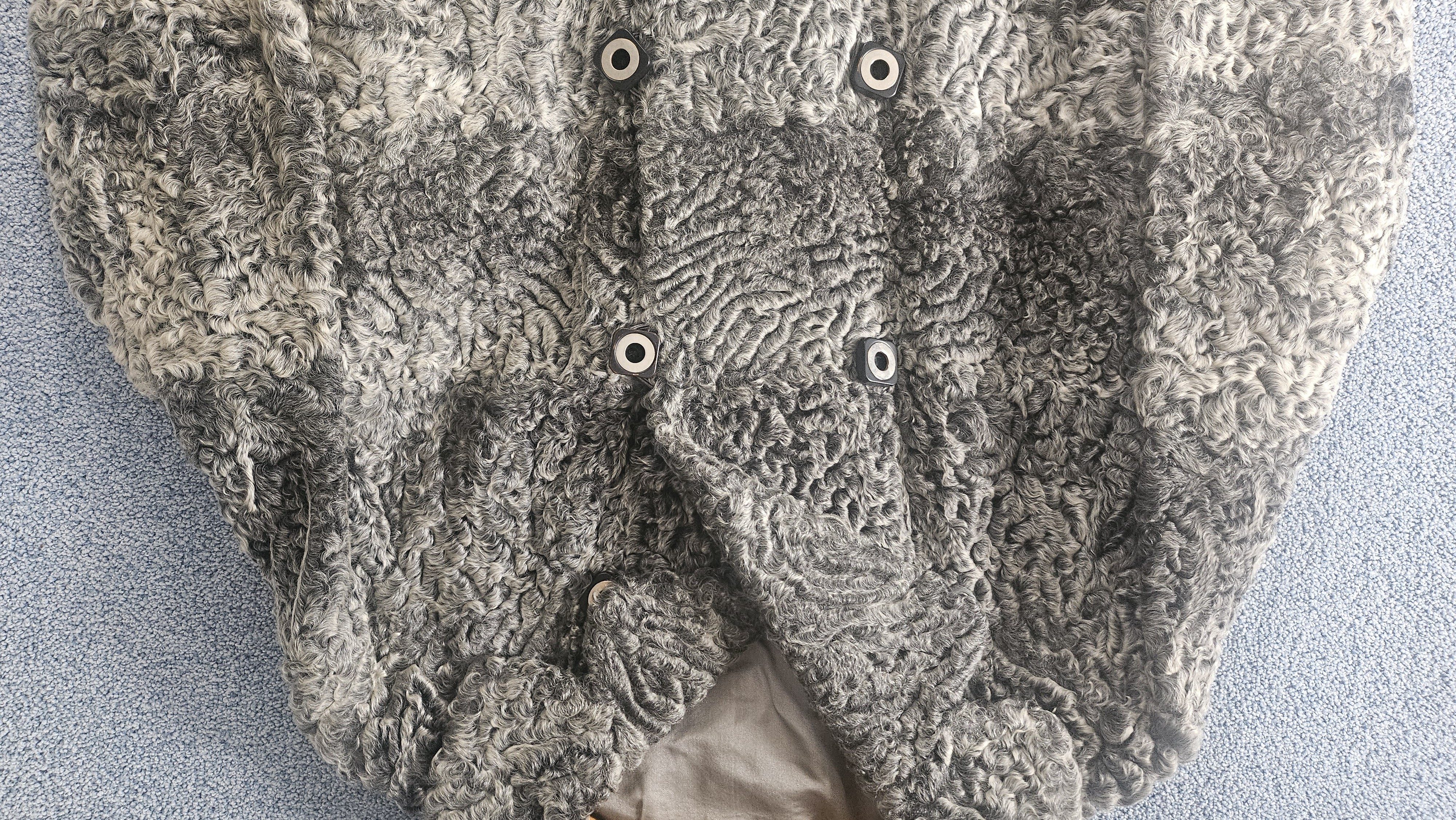 Eingereichtes Pelzstück – Beispiel 230.2 Bild 2
