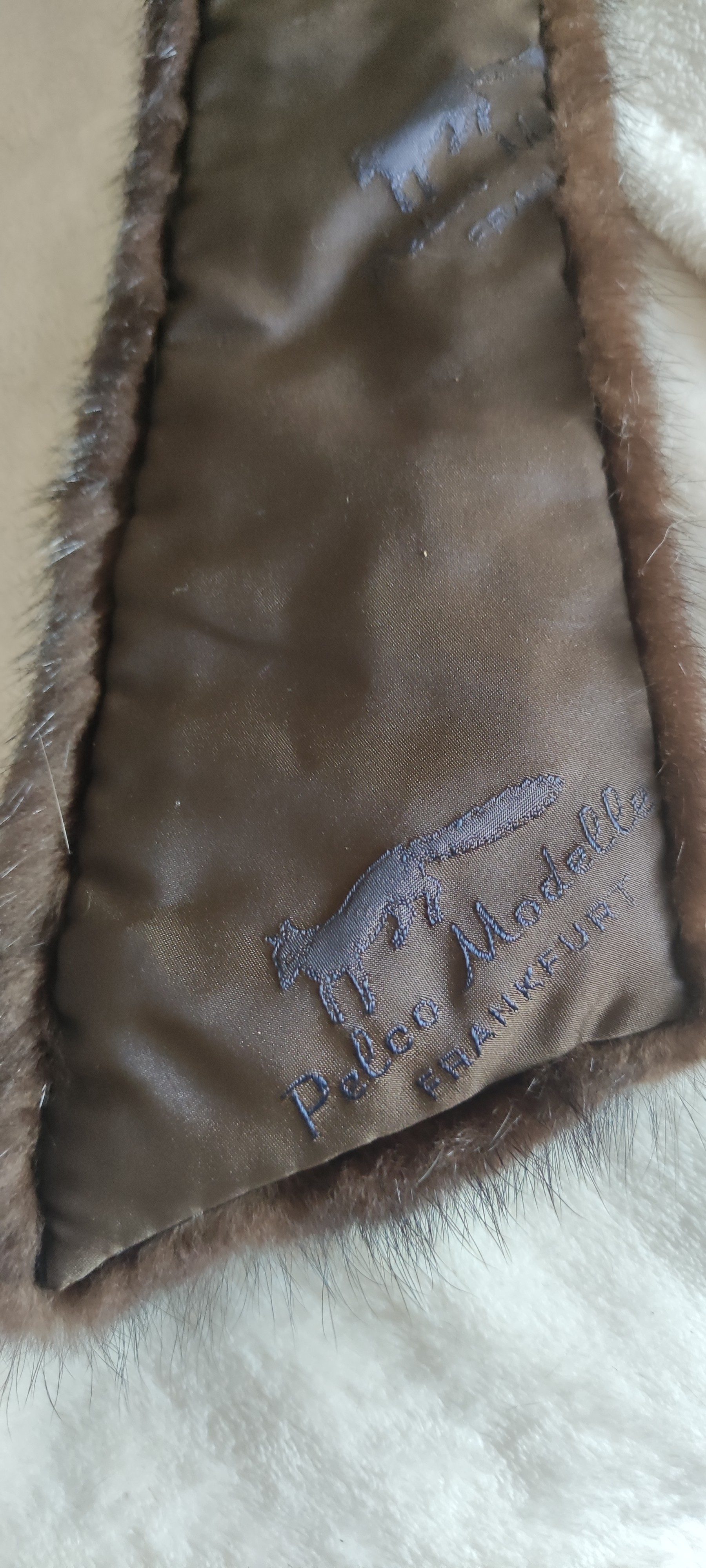 Eingereichtes Pelzstück – Beispiel 182.2 Bild 1